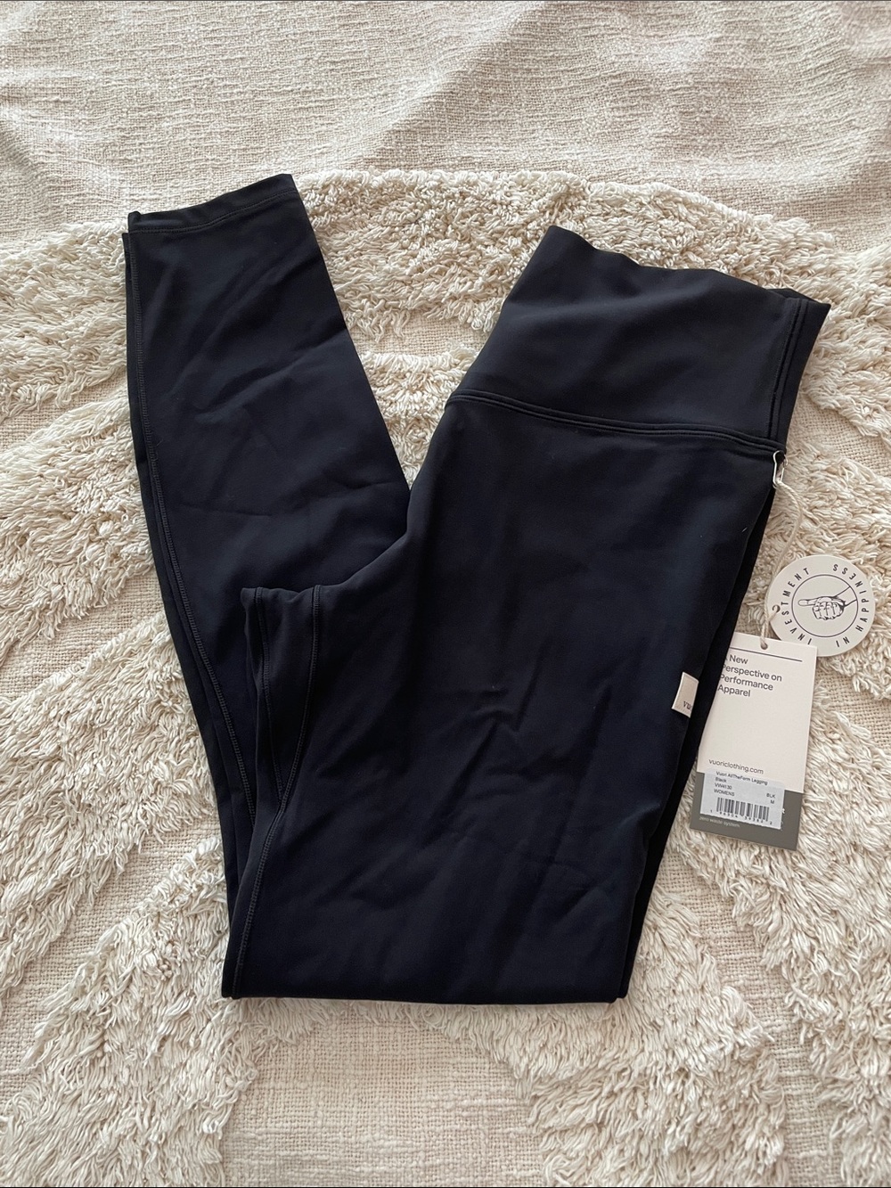 Vuori High-Rise Black Leggings NWT all the form legging size medium